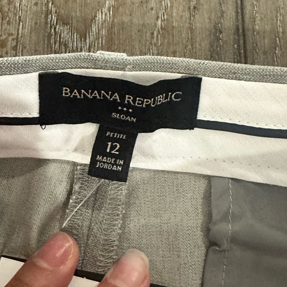 Banana Republic Light Gray Trousers - Picture 9 of 16